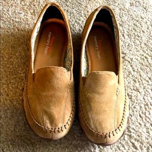 Skechers 48930 Slip On Relaxed Fit Suede Tan Shoes